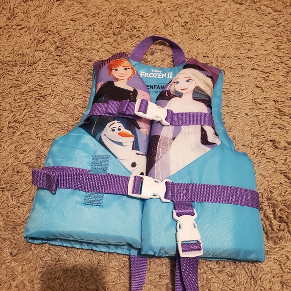 Frozen II Child Pfd Life Jacket 15-25 kg (33-55 lb) - Picture 3 of 4